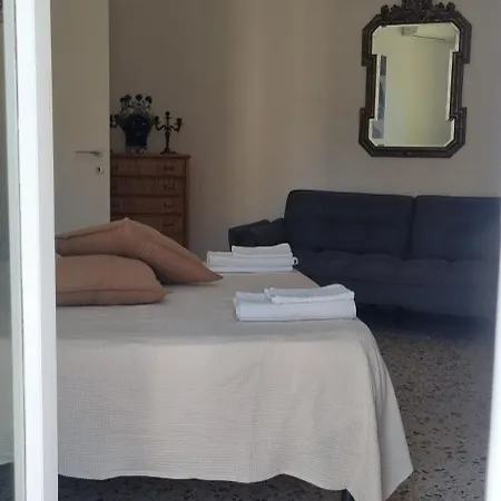 Beautiful Near Ortigia & Stations * Szirakúza